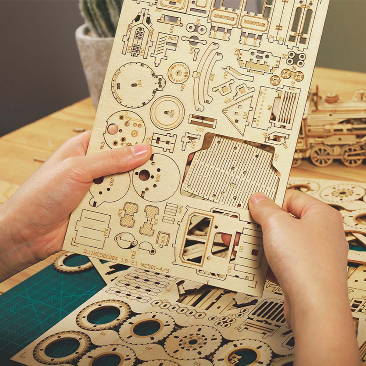 Army Jeep Scale Model 3D Puzzle