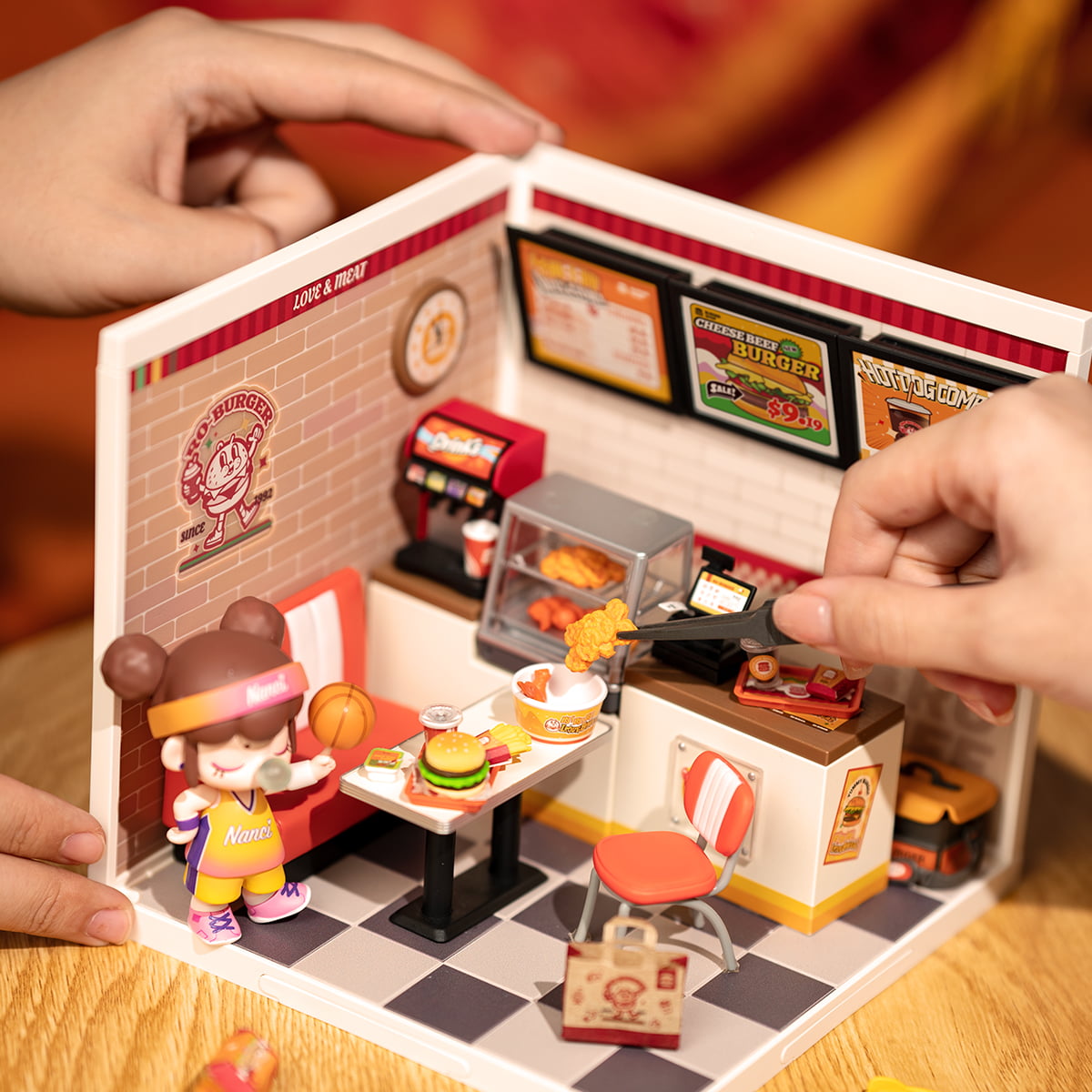 Yum Yum Burgers DIY Miniature House