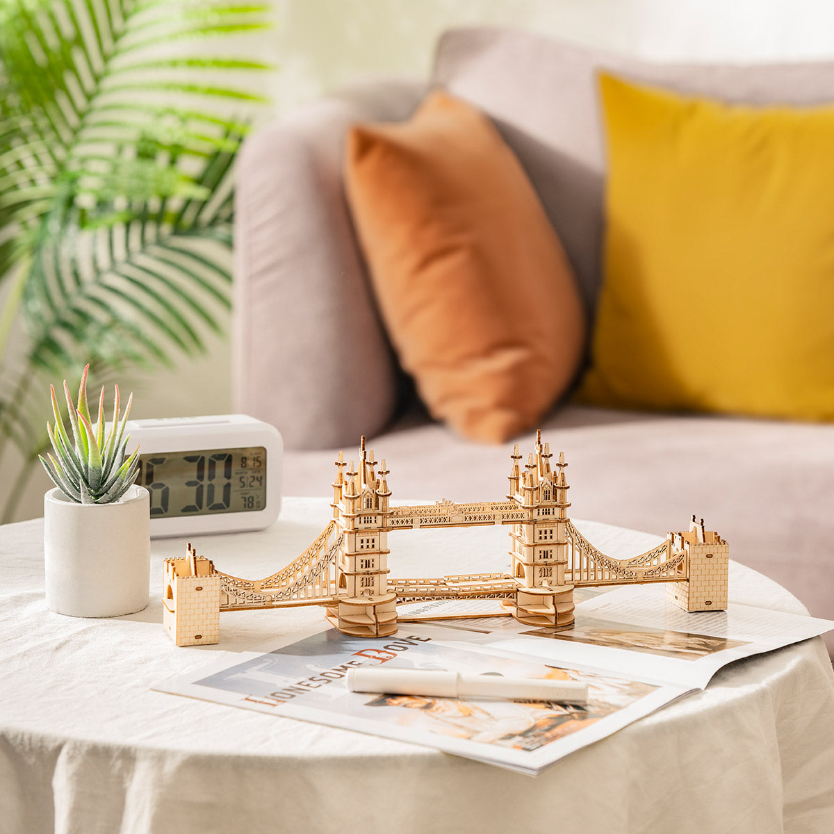 Tower Bridge with Lights 3D Puzzle