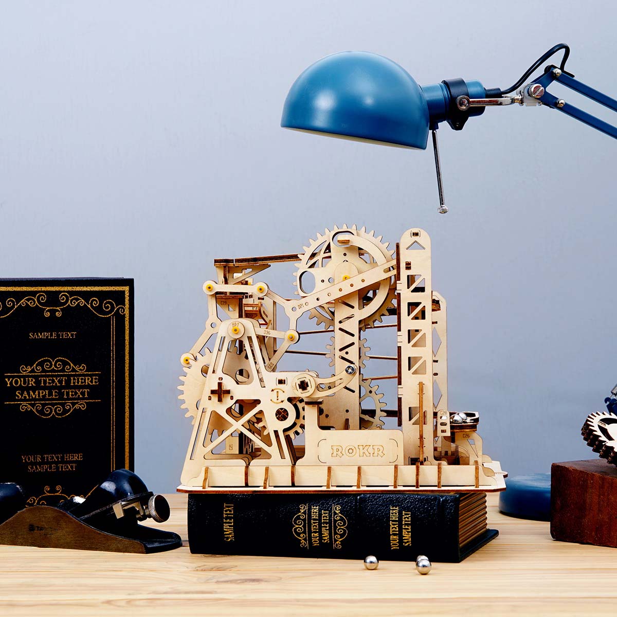 Explorer Swingback Wall Marble Run