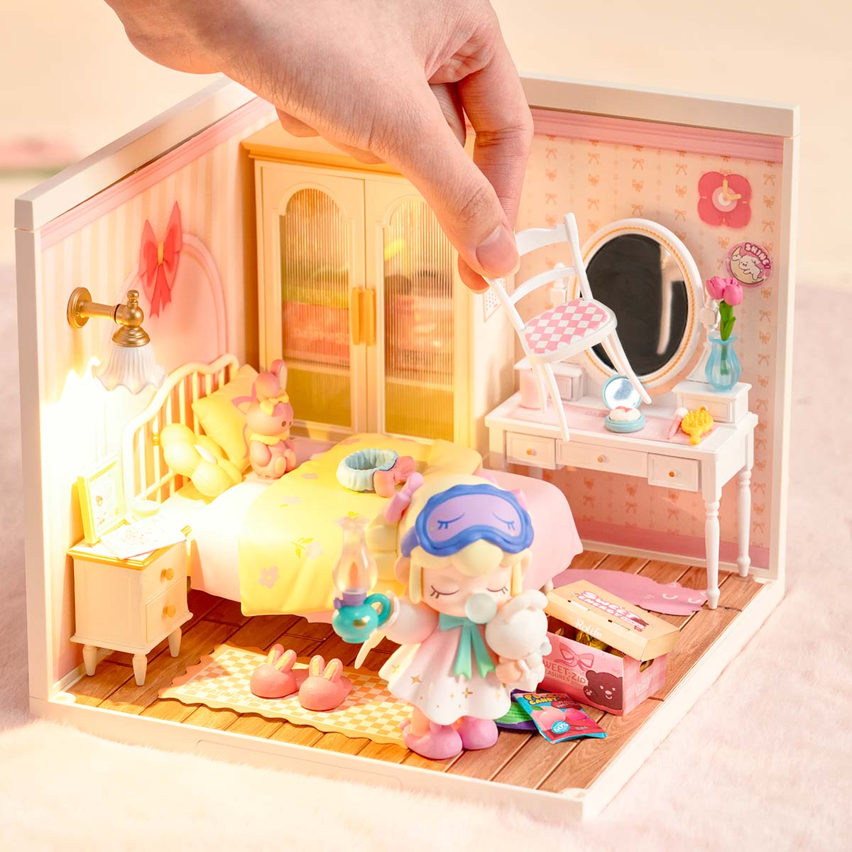Lovely Pink Bedroom DIY Miniature House