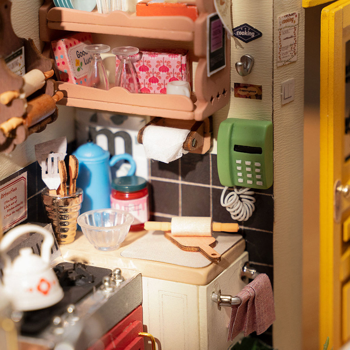 Cozy Kitchen DIY Miniature House